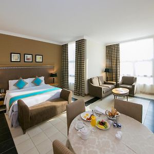 Corner King Suite